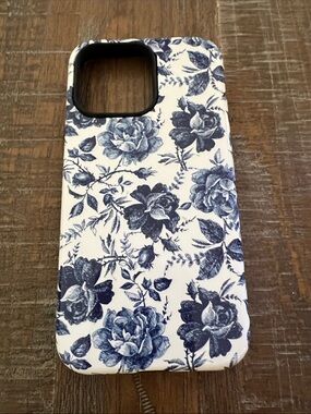 14 Pro Max Floral Blue & White Phone Case